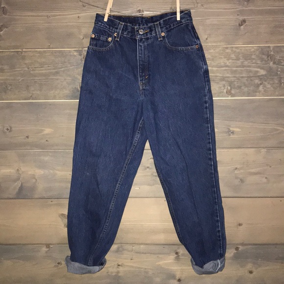 Vintage Levi’s jeans. High waist Mom Jeans - Picture 6 of 7